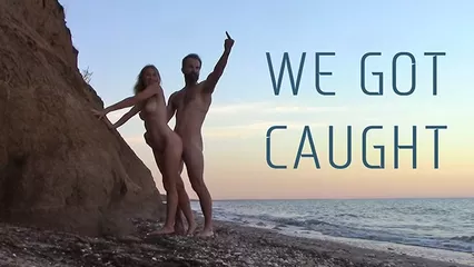 Подсмотренный секс на пляже подборка (50 фото)