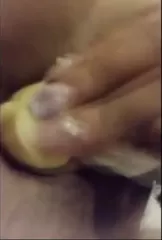 Порно видео есть банан в анусе